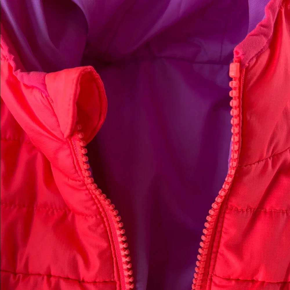 The North Face Girls Bright Pink Hooded Puffer Jacket